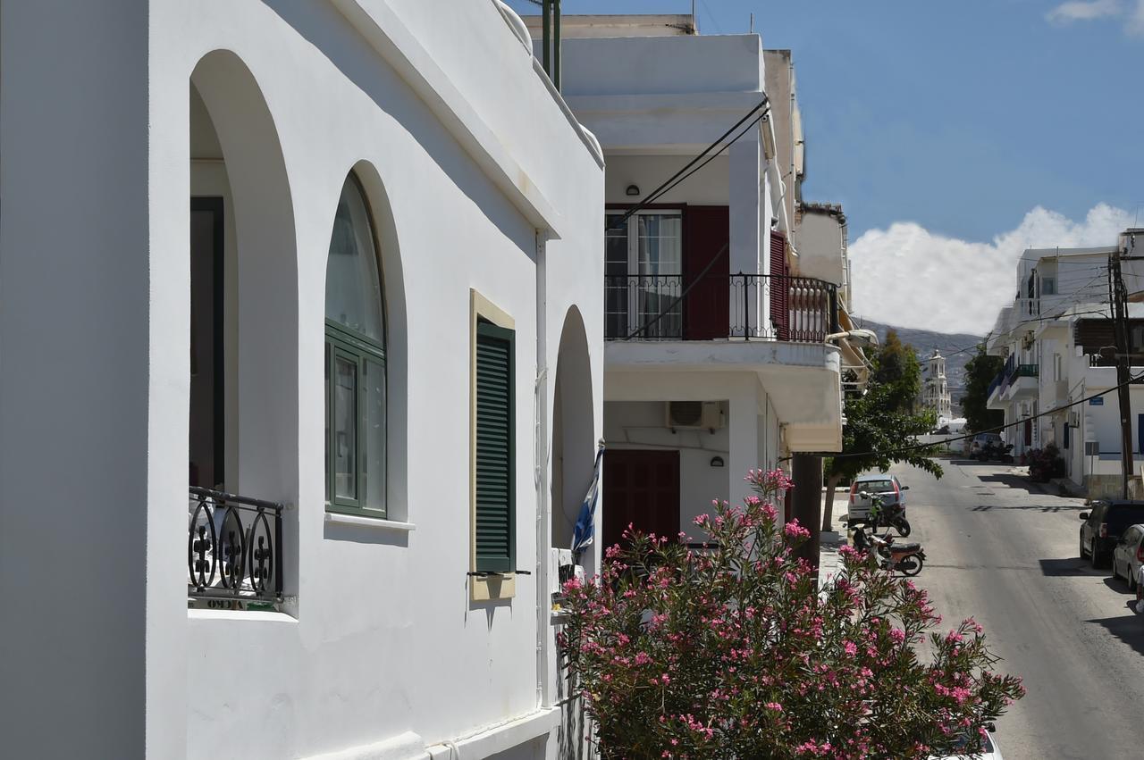 Πικροδάφνες Hotel Tinos Exterior photo