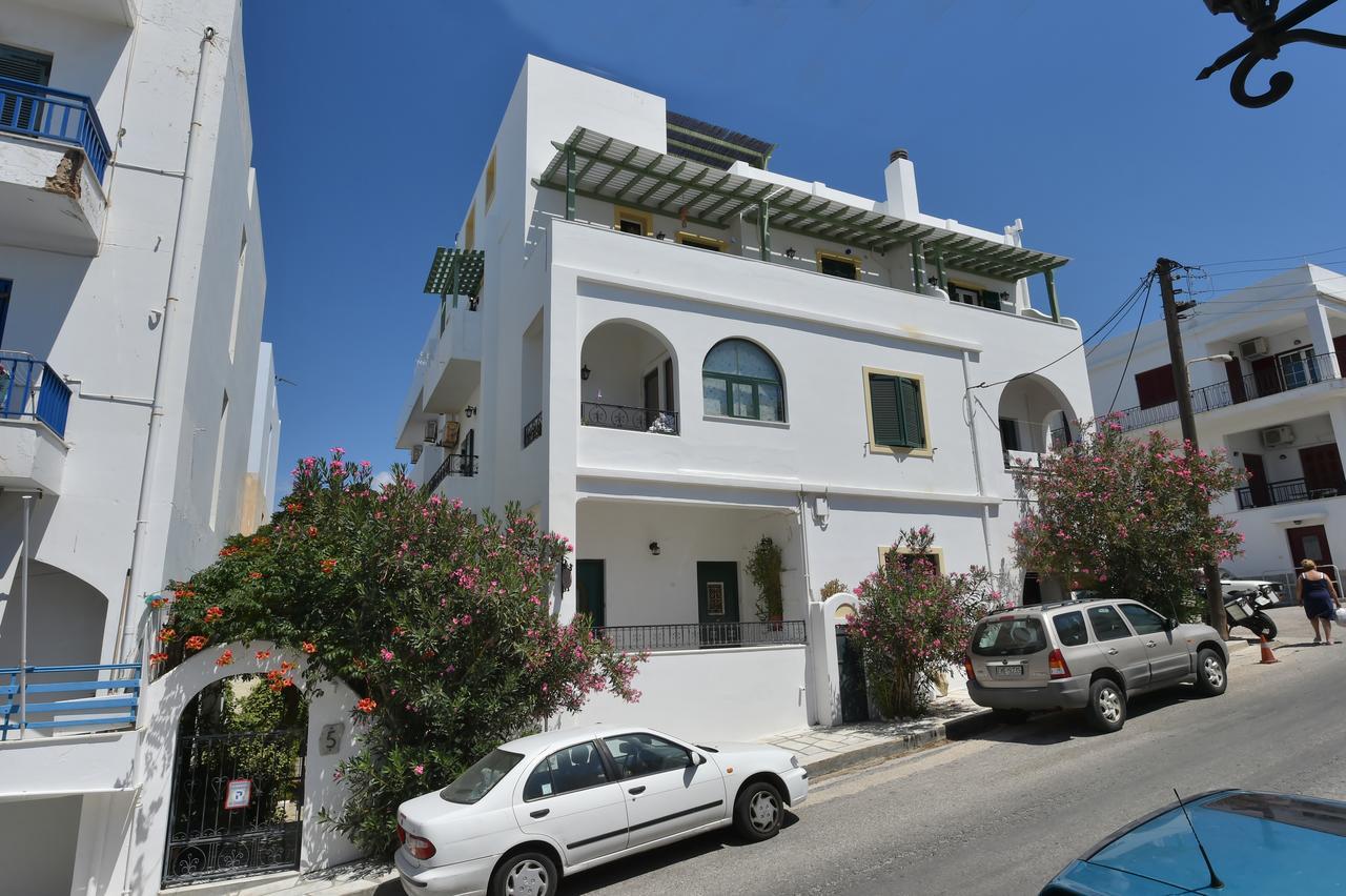 Πικροδάφνες Hotel Tinos Exterior photo